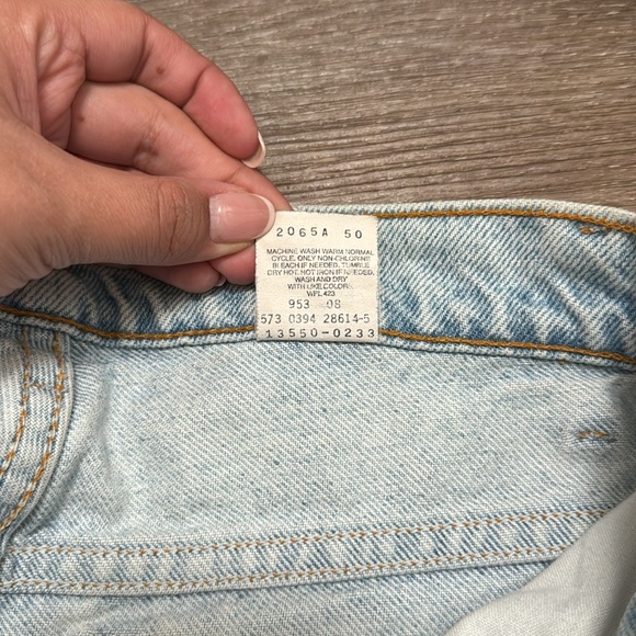 Vintage Levi’s 550 Jeans - Picture 4 of 5
